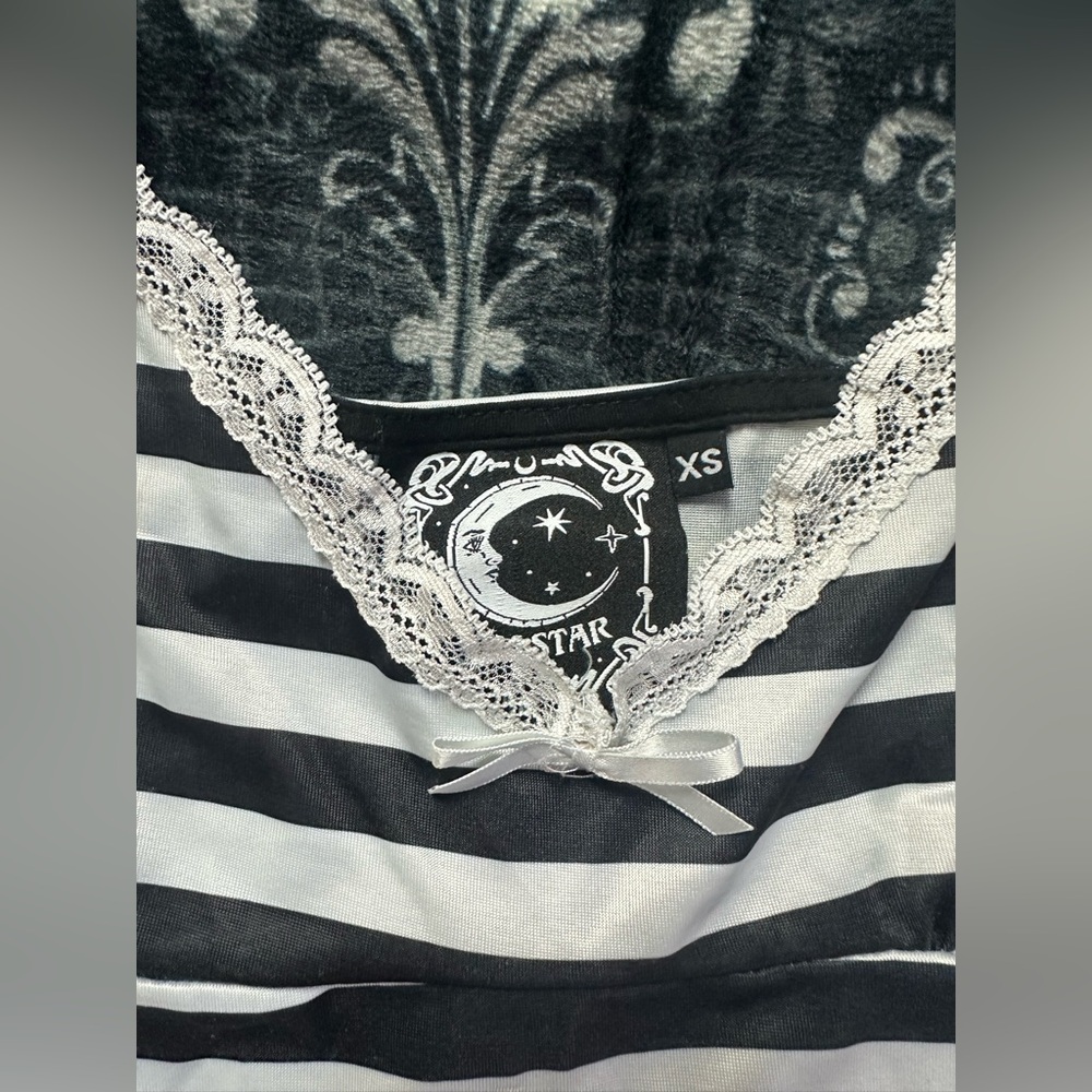 Killstar “never trust the living” cami🖤🤍 - Picture 3 of 5